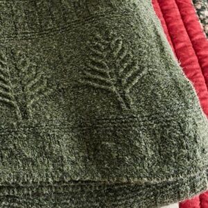 Potterybarn Arden tree blanket, loden green